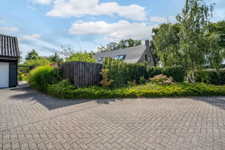 Foto 10 van J.P. Santeeweg 116