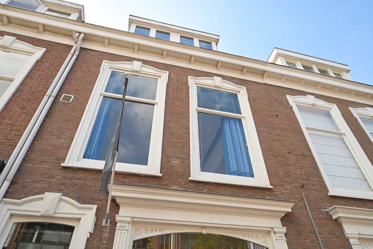 View photo 3 of Frederikstraat 46