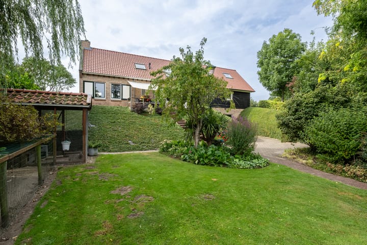 Foto 49 van Oudelandsedijk 8