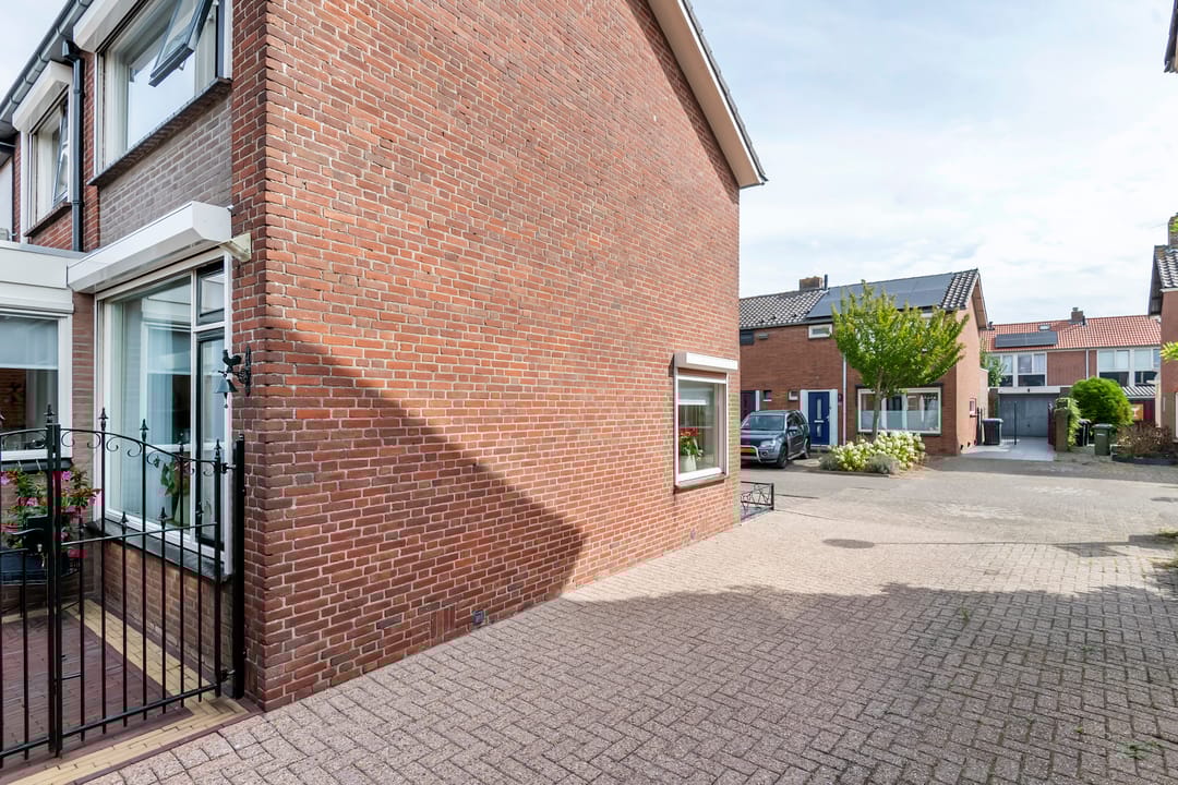 Foto 28 van Meidoornstraat 7