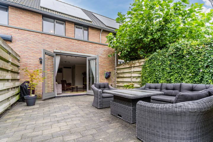 Foto 2 van Eiland van Surya 12