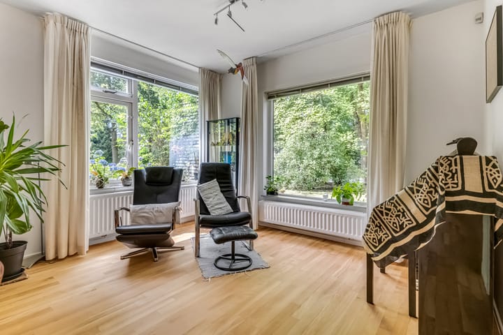 Photo 3 of Juliana van Stolberglaan 11