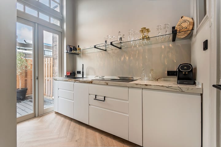 Photo 16 of van Broeckhuysenstraat 44-A