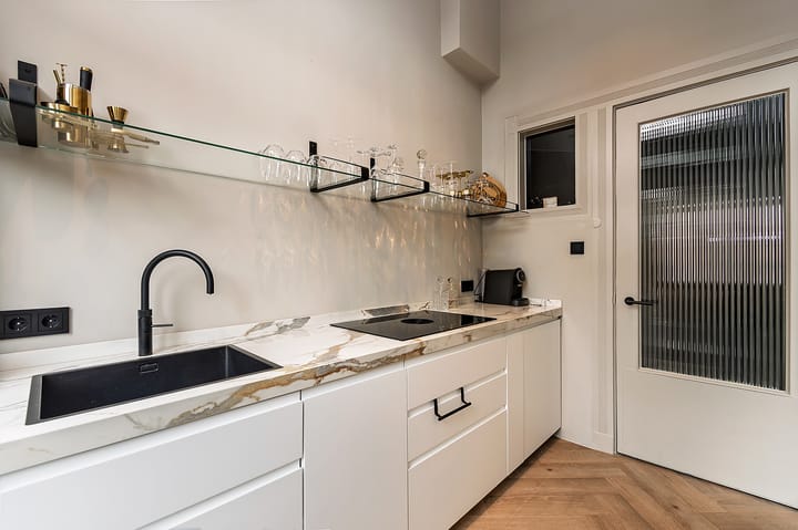 Photo 17 of van Broeckhuysenstraat 44-A