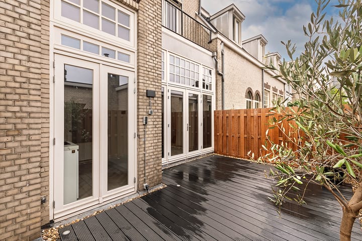 Photo 21 of van Broeckhuysenstraat 44-A