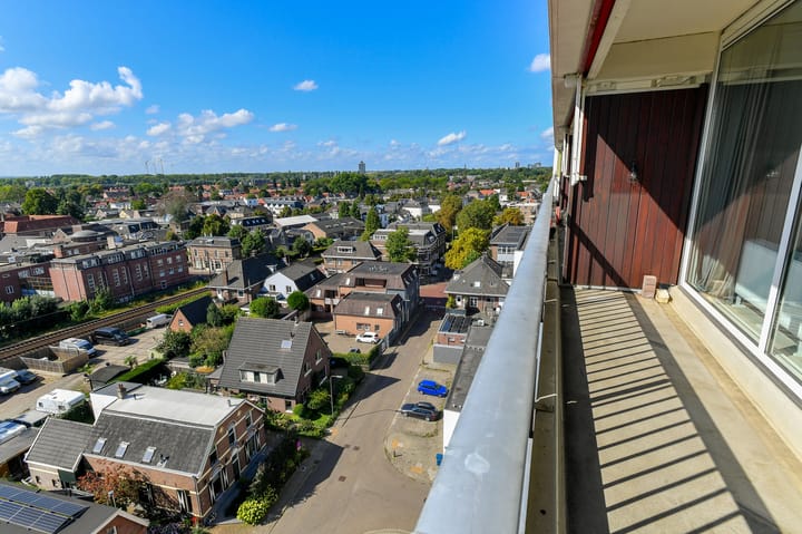 Foto 3 van Den Heuvel 95