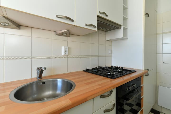 Foto 4 van Den Heuvel 95