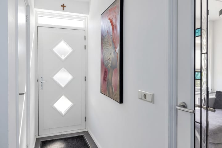 Photo 6 of Leliestraat 16