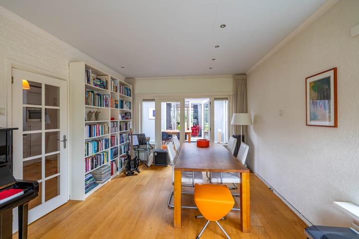 Foto 7 van Burg Geerlingstraat 17