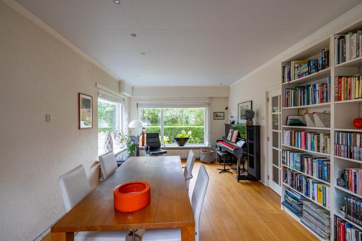 Foto 8 van Burg Geerlingstraat 17