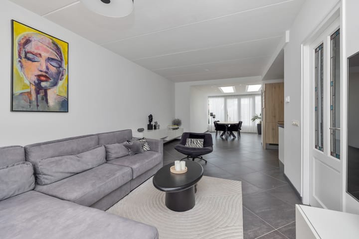 Photo 13 of Leliestraat 16