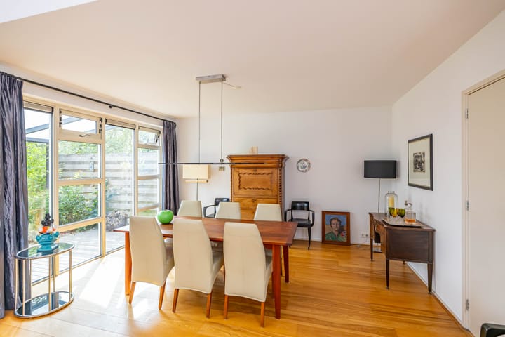 Foto 15 van Burg Geerlingstraat 17