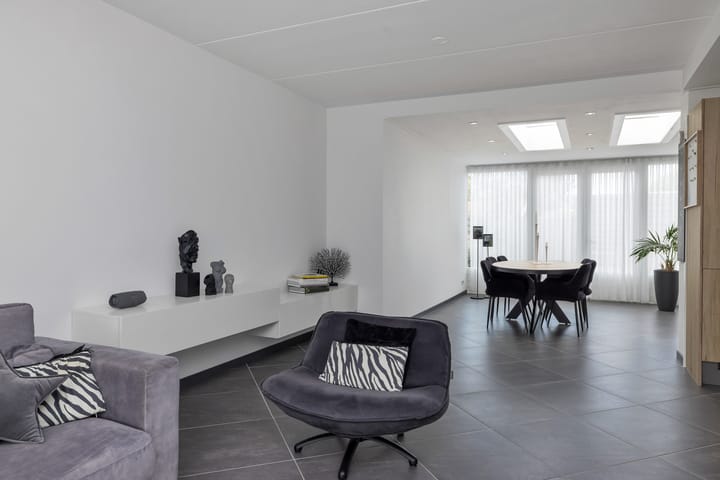 Photo 20 of Leliestraat 16