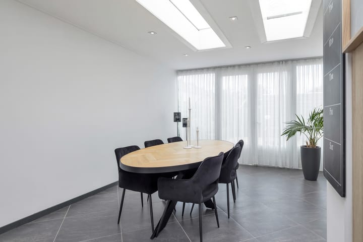 Photo 21 of Leliestraat 16