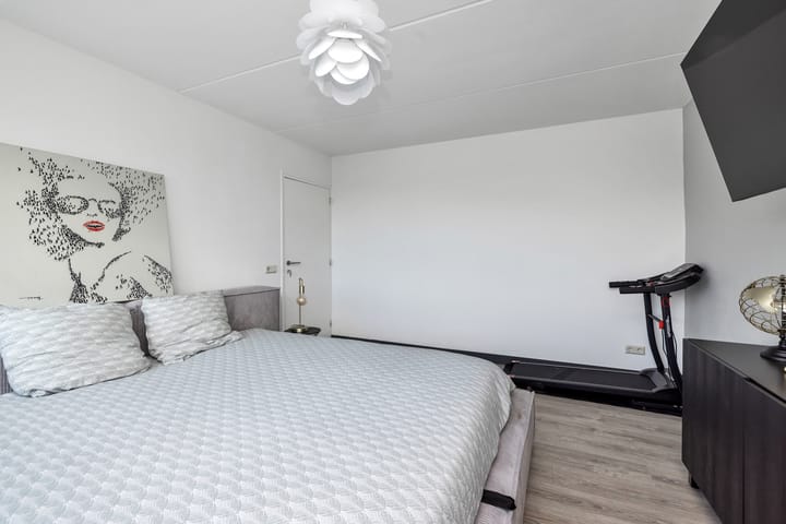 Photo 28 of Leliestraat 16