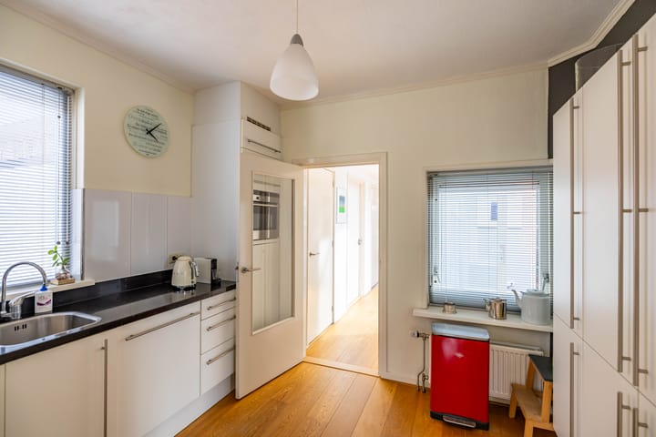 Foto 25 van Burg Geerlingstraat 17