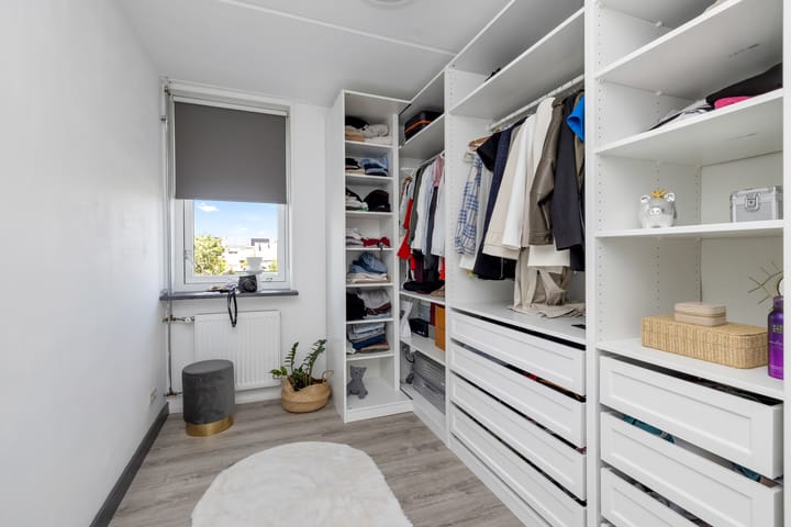 Photo 32 of Leliestraat 16