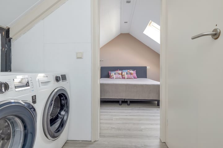 Photo 38 of Leliestraat 16