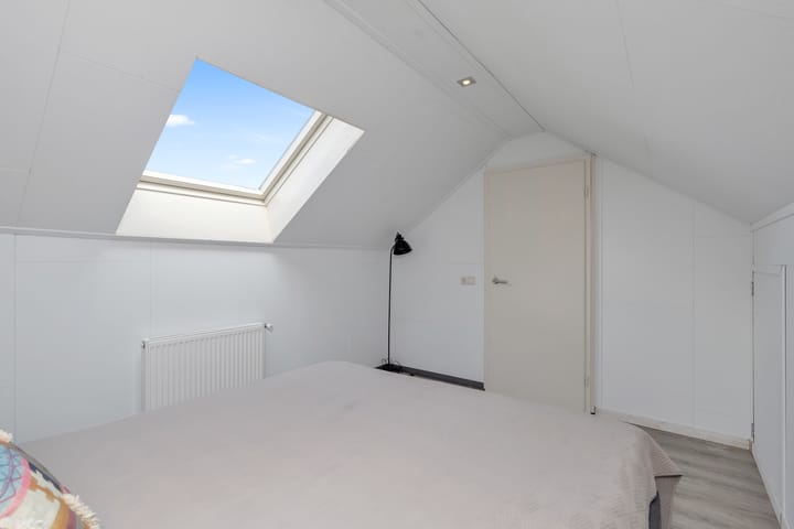 Photo 41 of Leliestraat 16