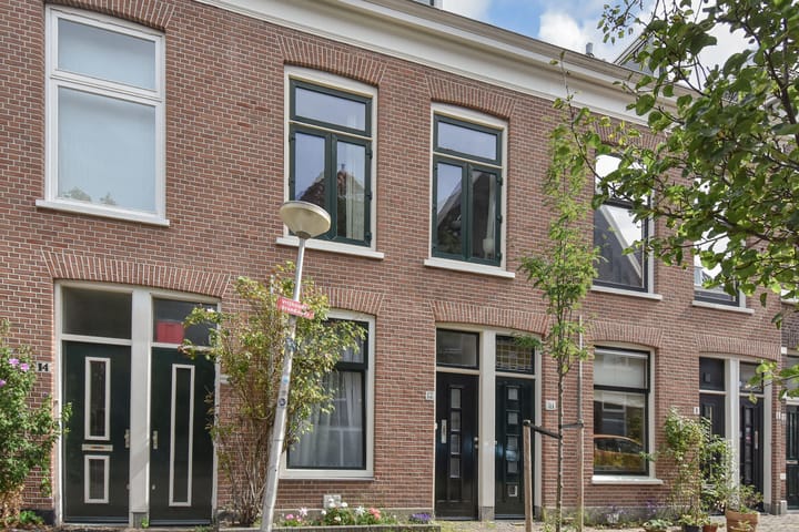 Warmoezierstraat 10
