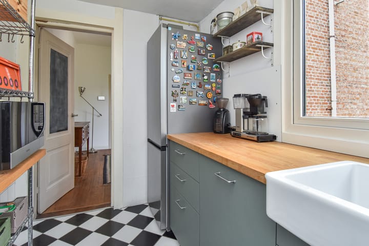 Foto 19 van Warmoezierstraat 10