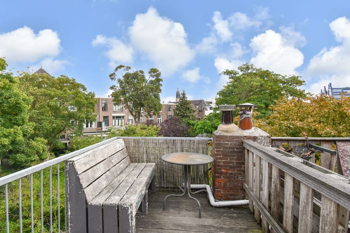 Foto 33 van Warmoezierstraat 10