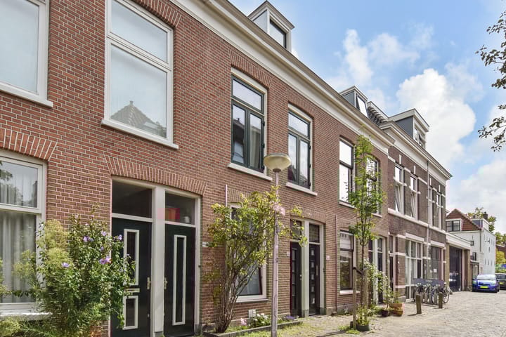 Foto 38 van Warmoezierstraat 10