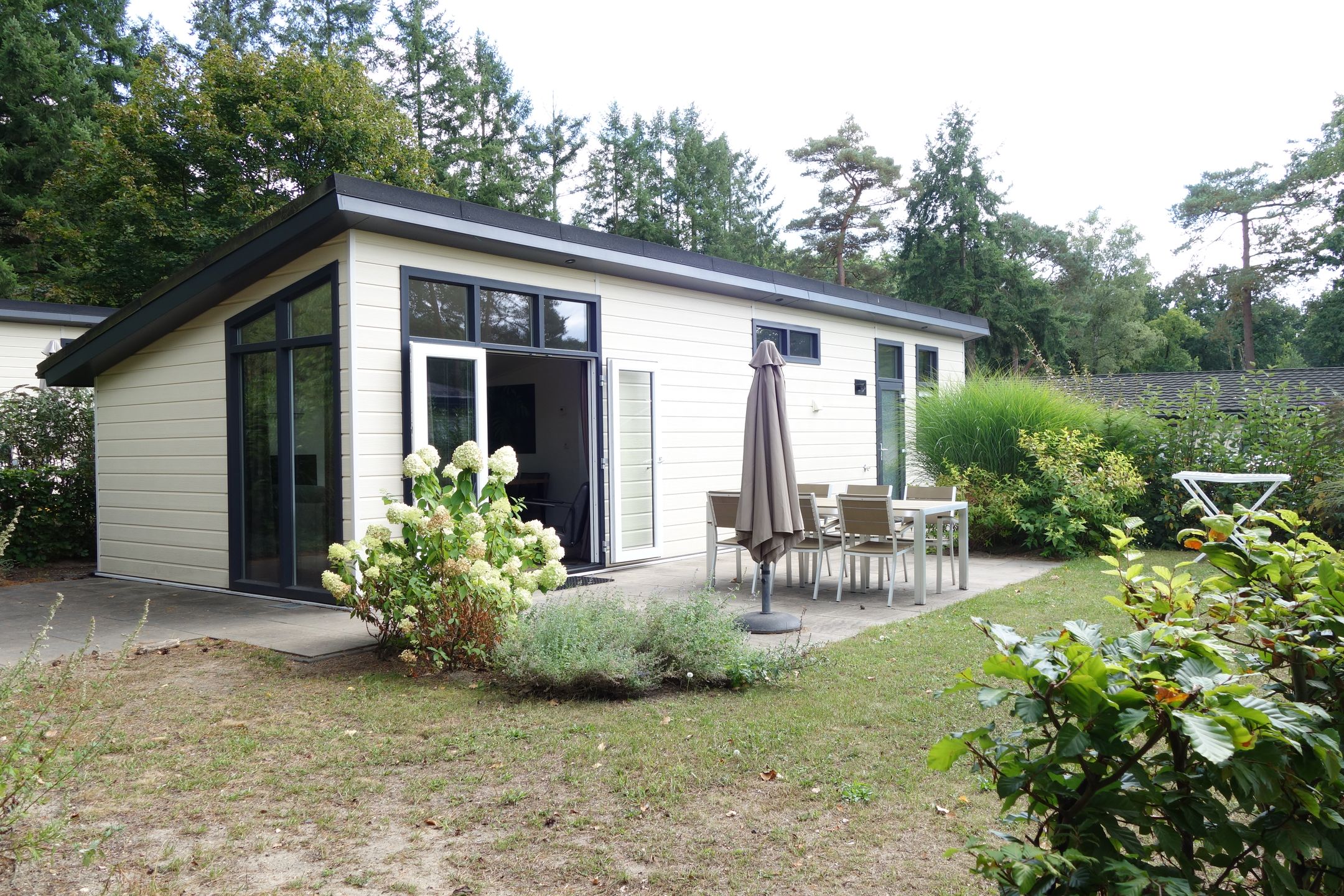 3-bedroom freehold villa in Beekbergen — photo 1 of 5