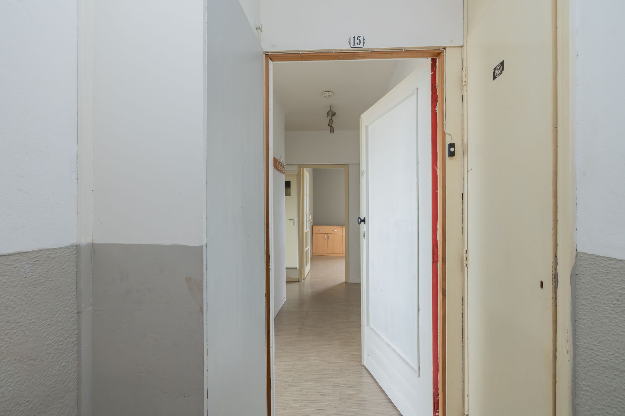 Photo 6 of Burgemeester van Alphenstraat 57-F15