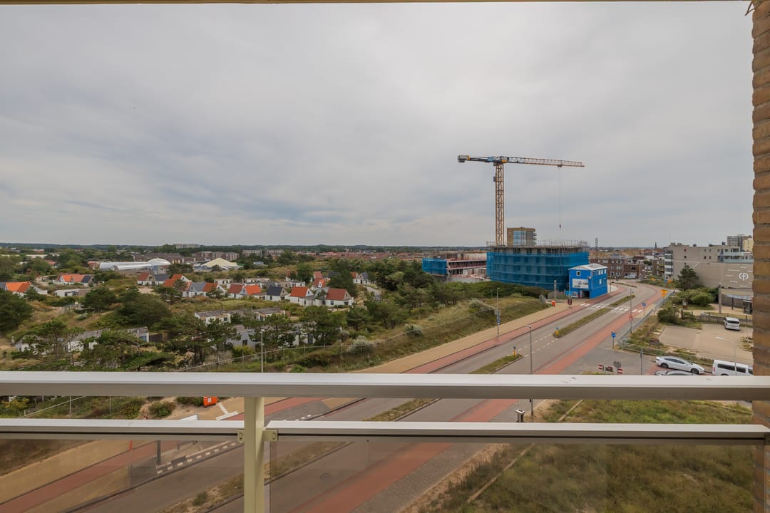 Photo 16 of Burgemeester van Alphenstraat 57-F15