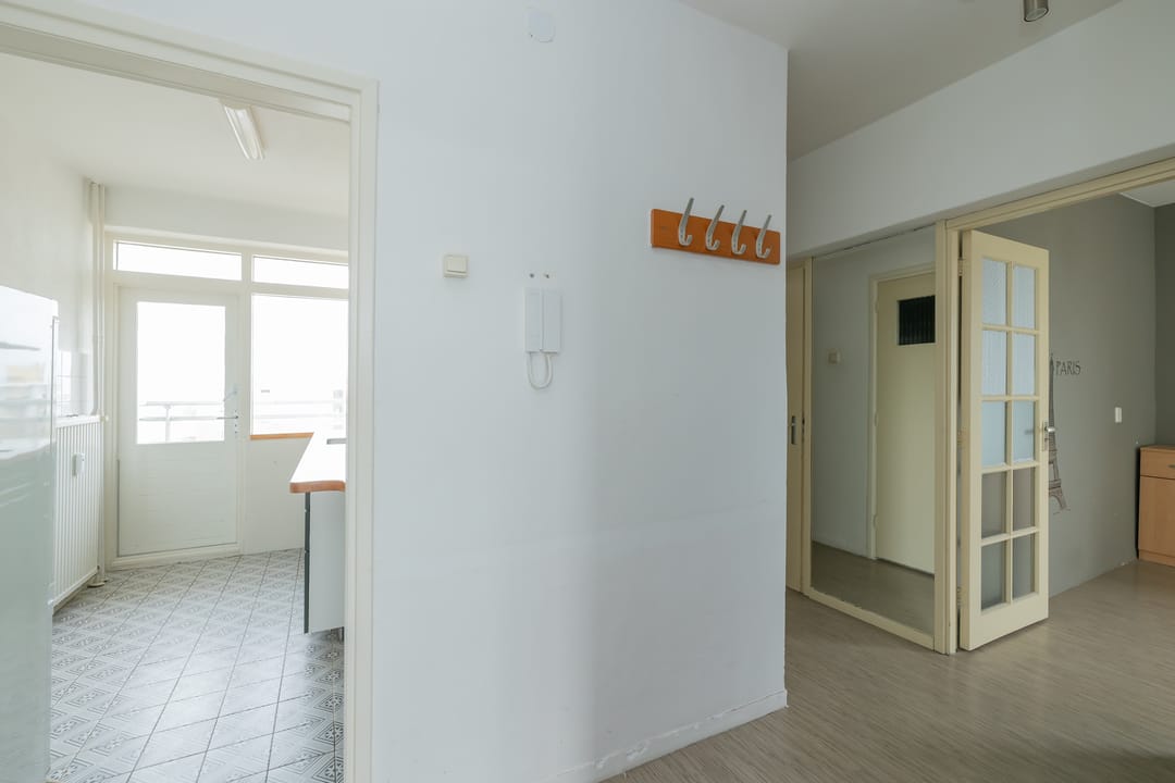 Photo 17 of Burgemeester van Alphenstraat 57-F15