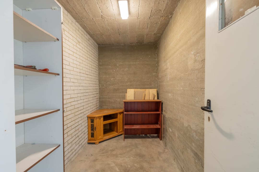 Photo 32 of Burgemeester van Alphenstraat 57-F15