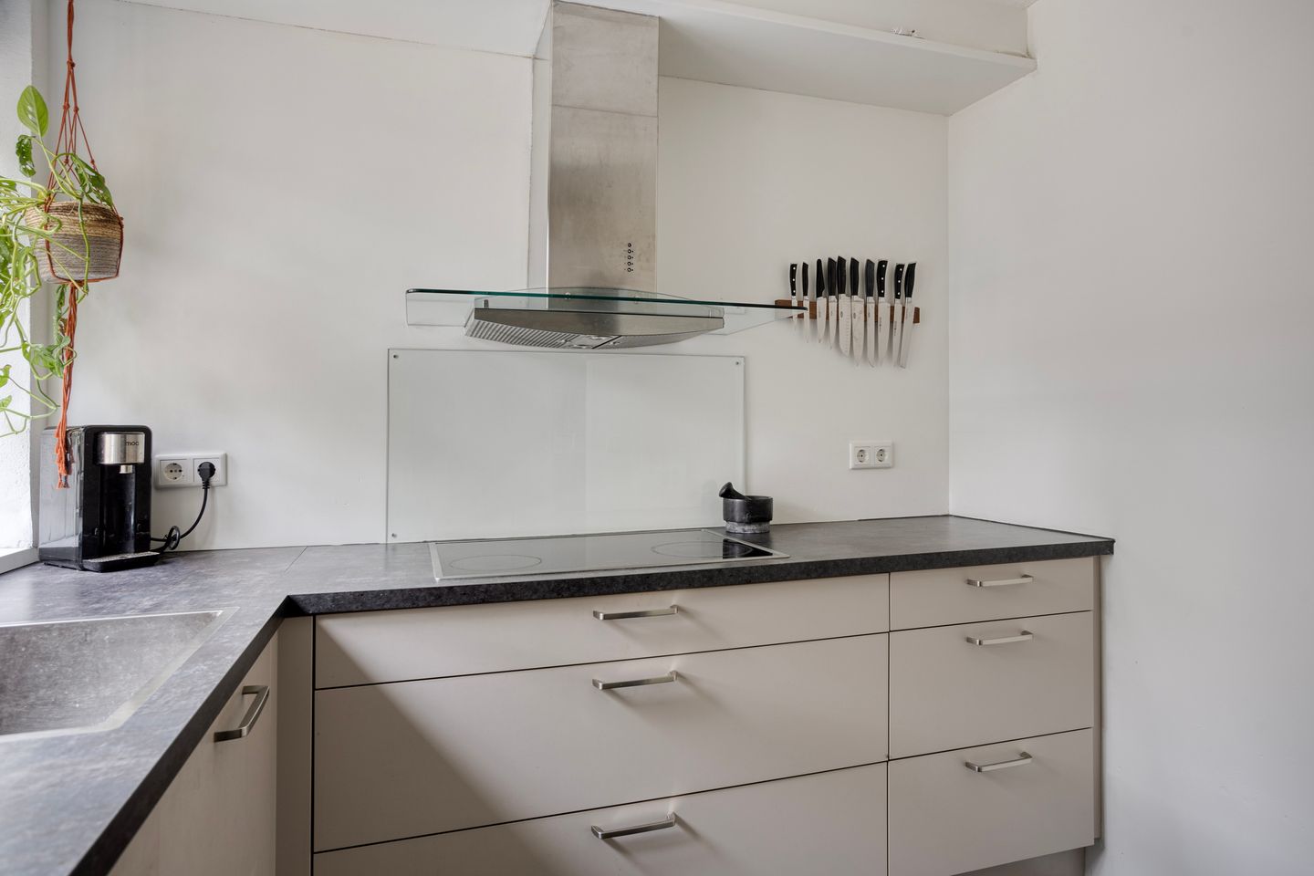 Photo 10 of Burgemeester de Geusstraat 6