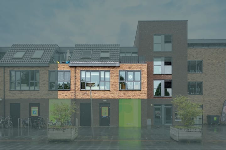 Photo 2 of Zuiderzeestraatweg 135-D