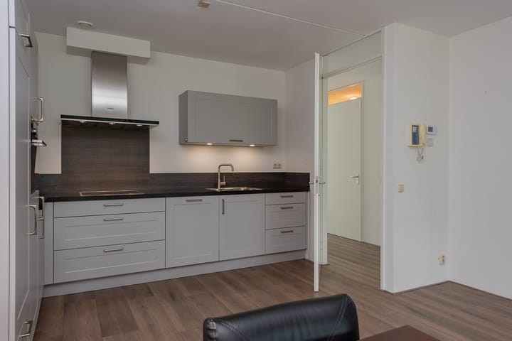 Photo 13 of Zuiderzeestraatweg 135-D