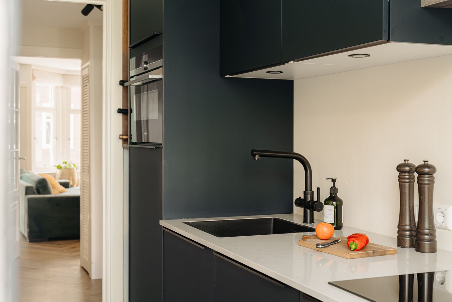 Photo 10 of Leiduinstraat 39-1