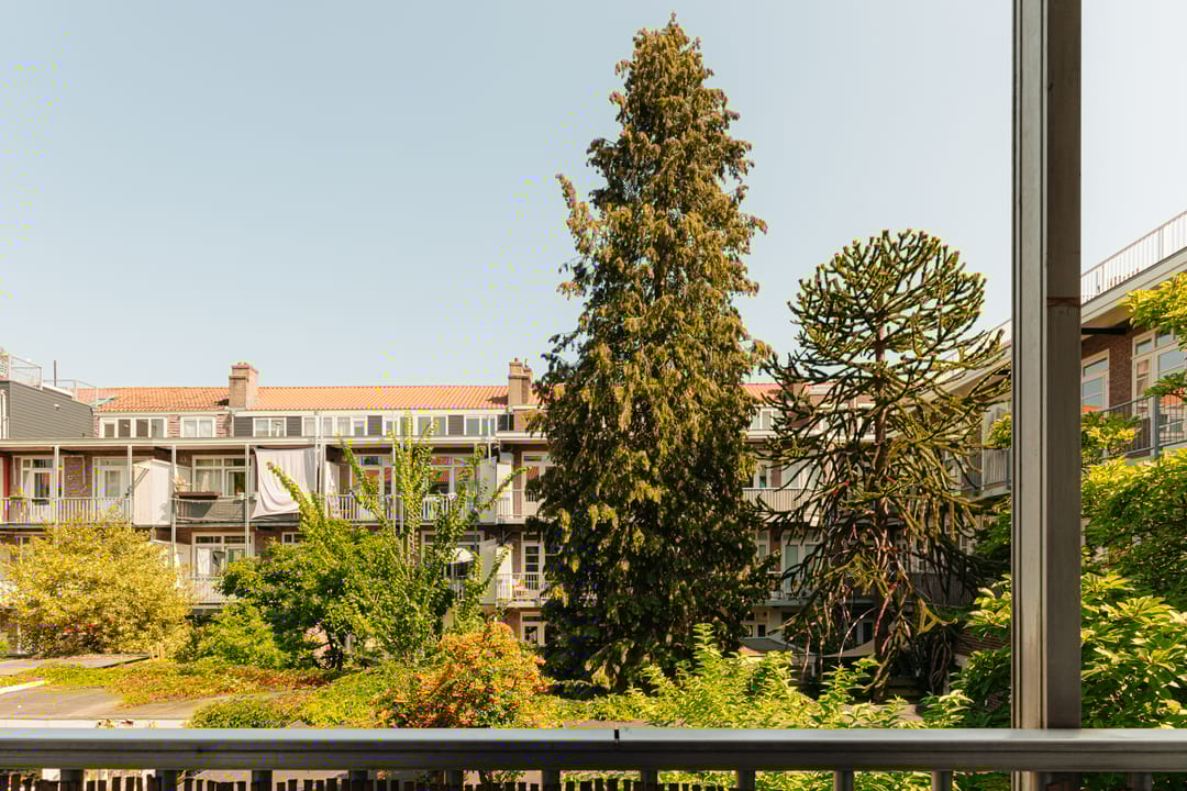 Photo 16 of Leiduinstraat 39-1