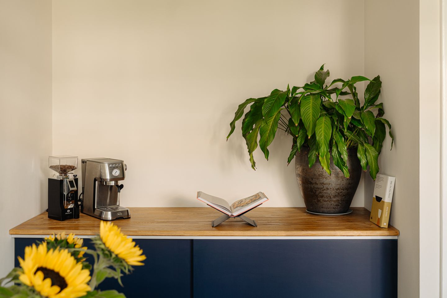 Photo 14 of Leiduinstraat 39-1