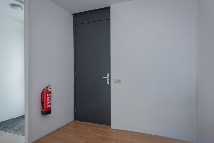 Photo 37 of Zuiderzeestraatweg 135-D