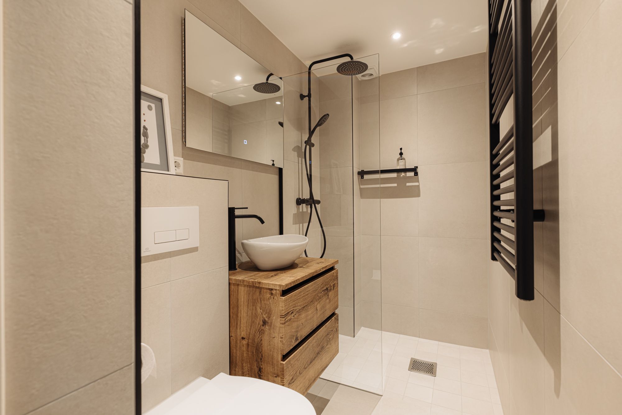 Photo 18 of Leiduinstraat 39-1