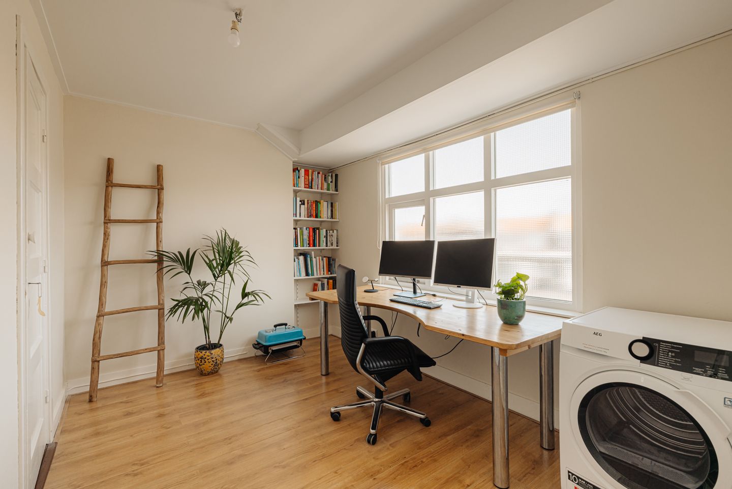 Photo 20 of Leiduinstraat 39-1