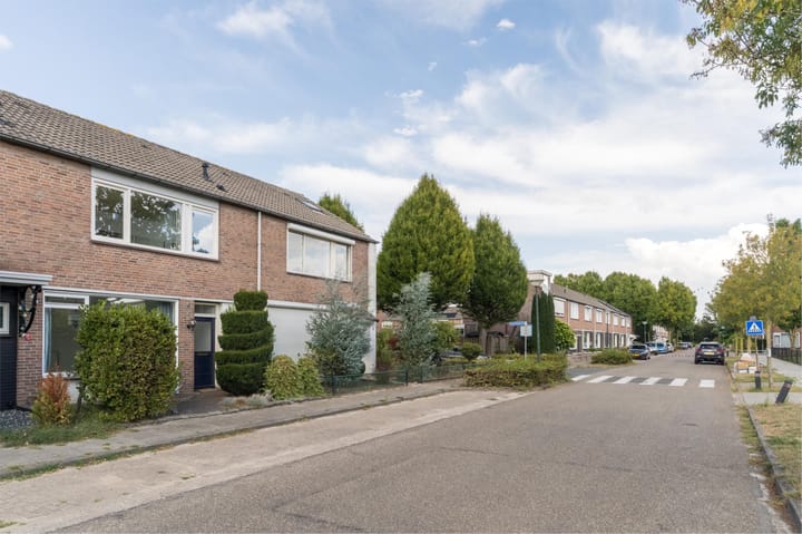 Photo 4 of van Diemenstraat 14