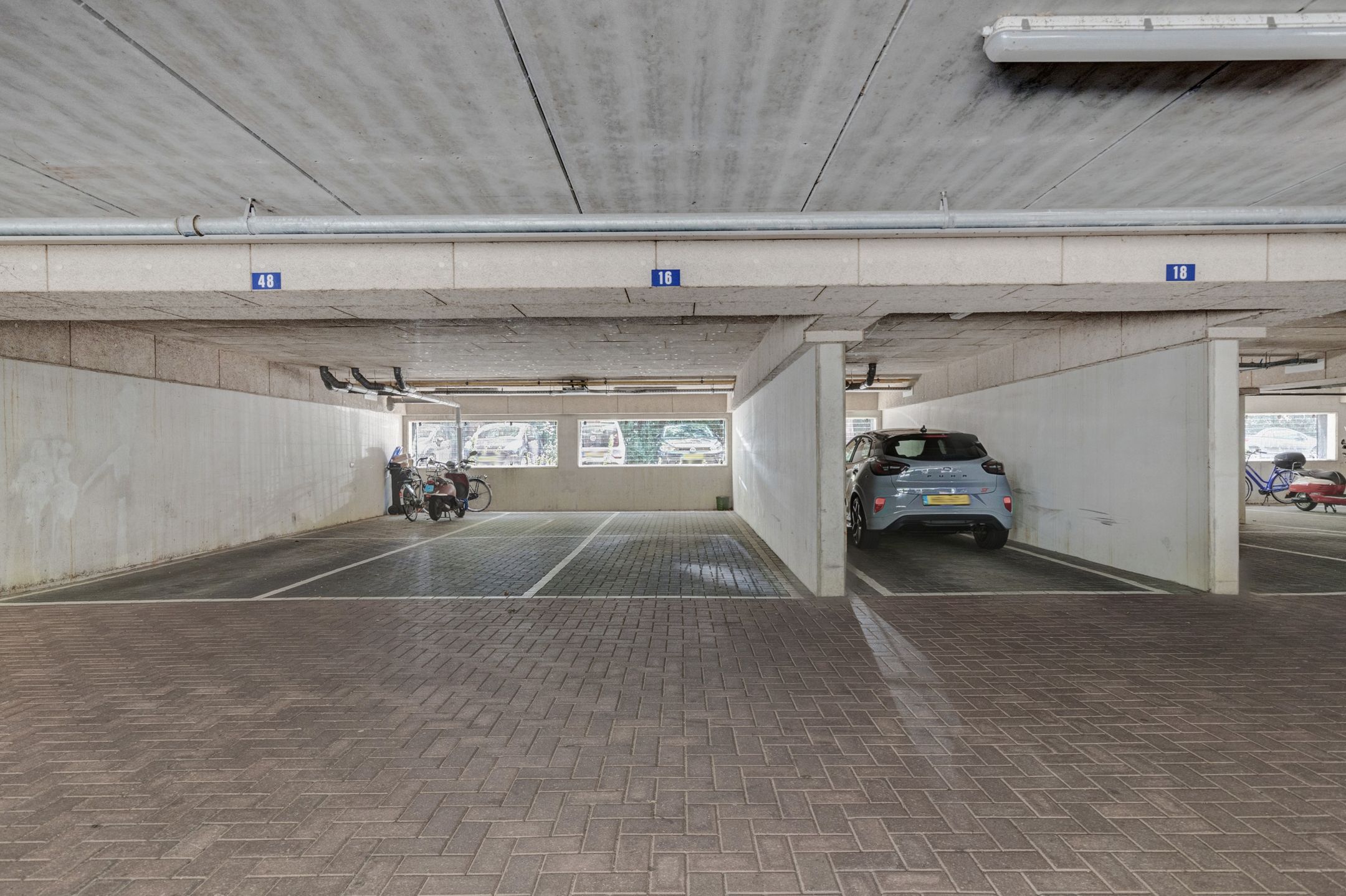 Foto 30 van Draaiom 16