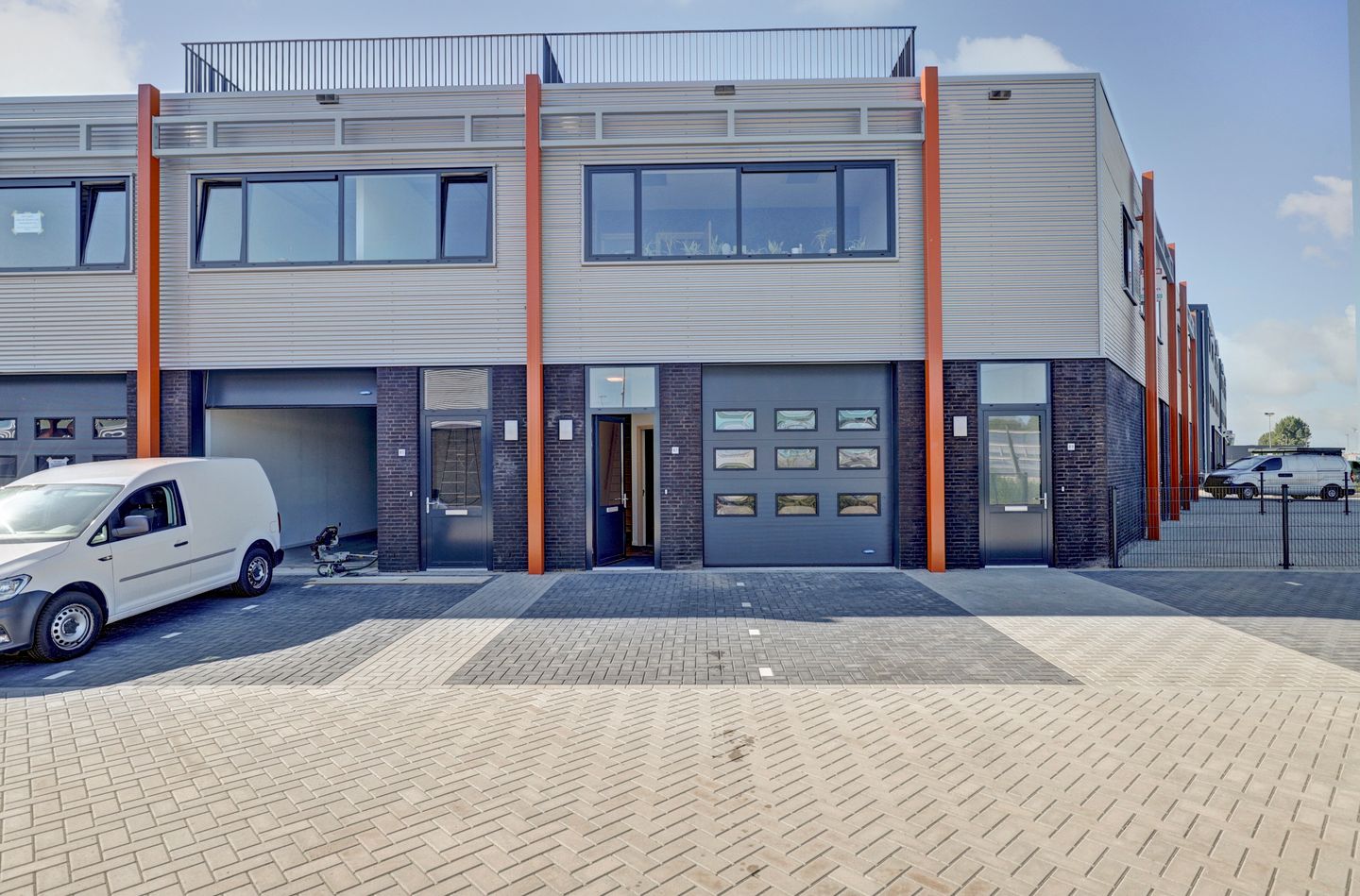 View photo 1 of Cilinderweg 87