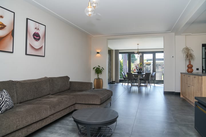 Foto 9 van Voortstraat 33