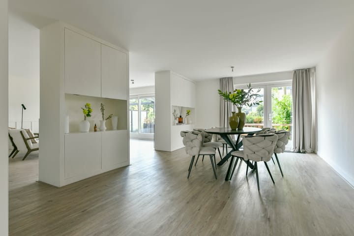 Foto 17 van Purperreiger 54