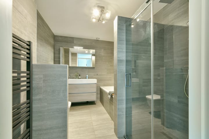 Foto 21 van Purperreiger 54