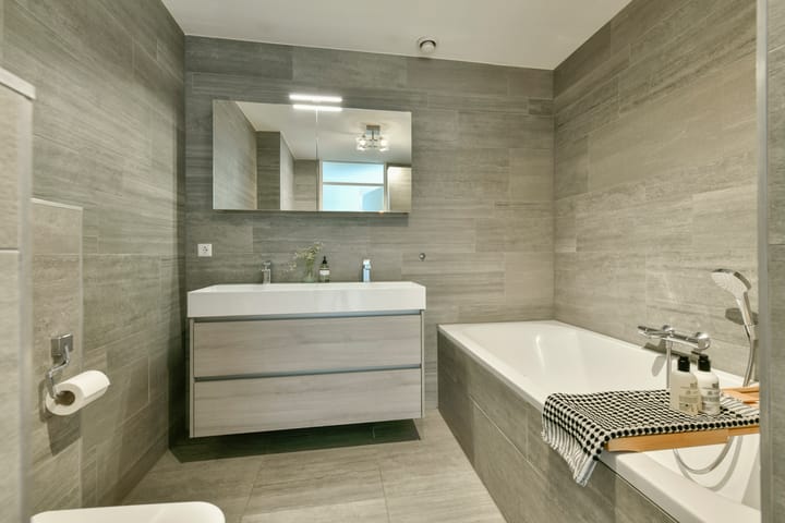 Foto 23 van Purperreiger 54