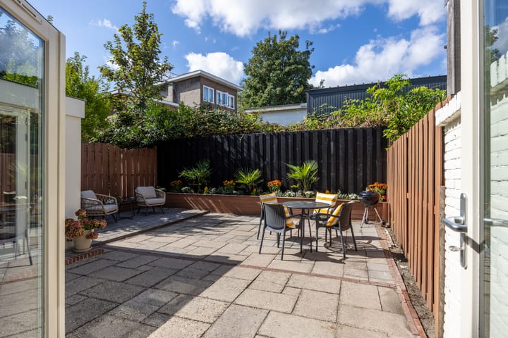 Foto 12 van Lombokstraat 9