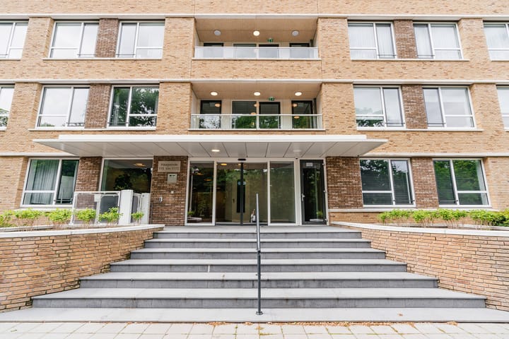 Photo 2 of Badhuisweg 115-J